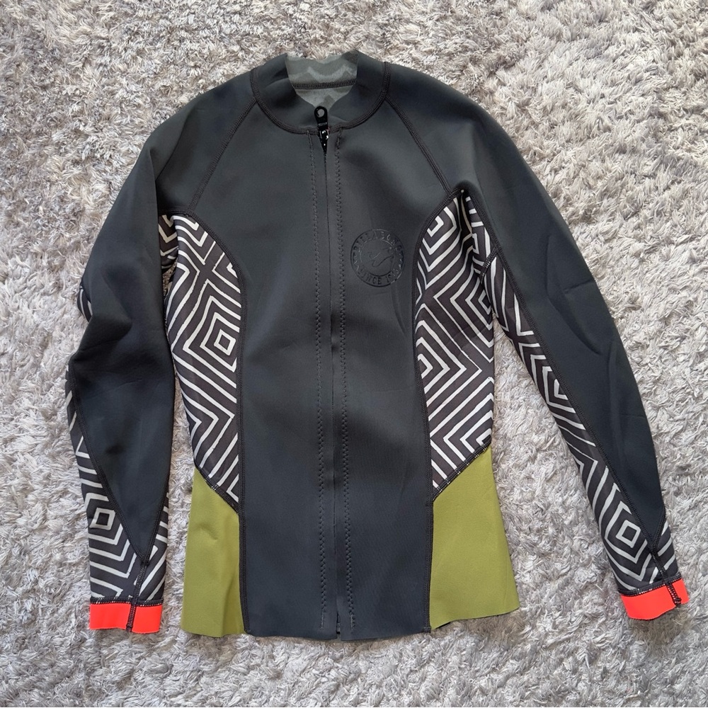 Billabong Surf Capsule - Picture 2 of 15